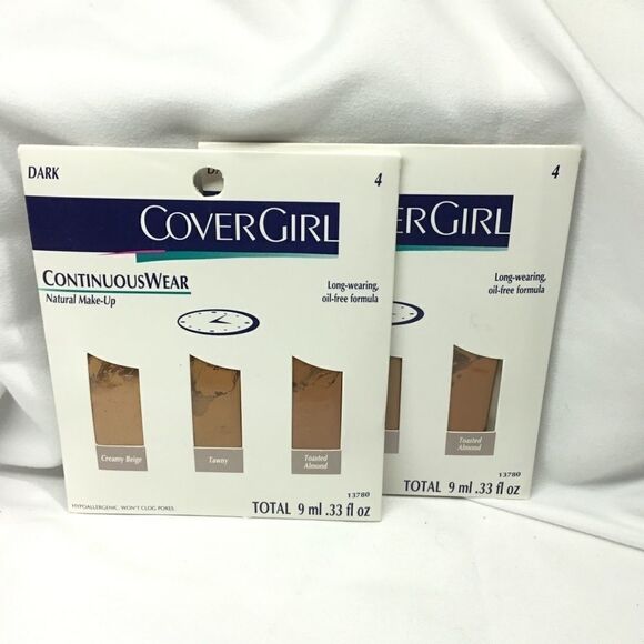 CoverGirl ContinuousWear Natural Foundation (UC10) - Picture 1 of 3